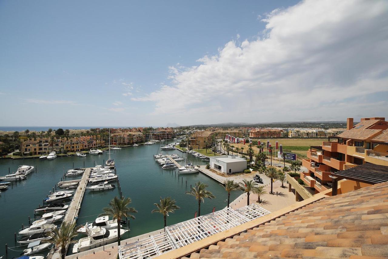 Ribera Del Marlin Apartment Sotogrande Exterior photo